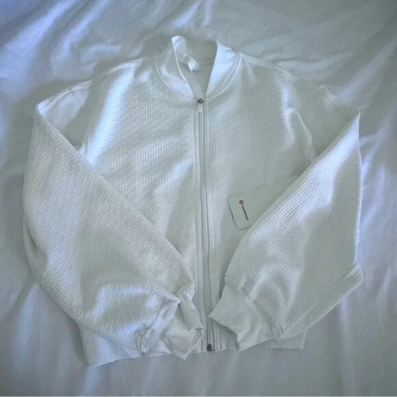 🆕🤍 Lululemon EUR Exclusive Textured Zip Front Track Jacket - White - Picture 1 of 12